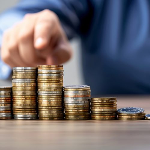 Taxas do Tesouro Direto disparam após surpresa com payroll e aposta em alta da Selic