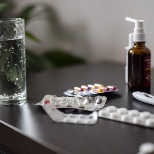 Benzodiazepínicos: entenda os riscos dos medicamentos “tarja preta“