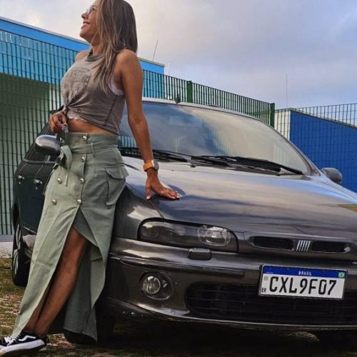 Ela tem Fiat Marea com orgulho e comanda e…