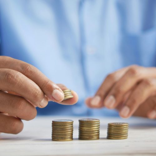 Mercado de capitais capta R$ 43,6 bi em maio, menor nível desde janeiro de 2024